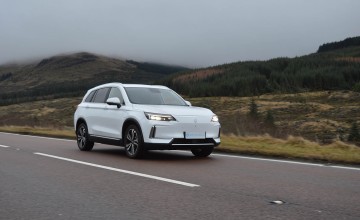 Two more auto companies offer EV grants